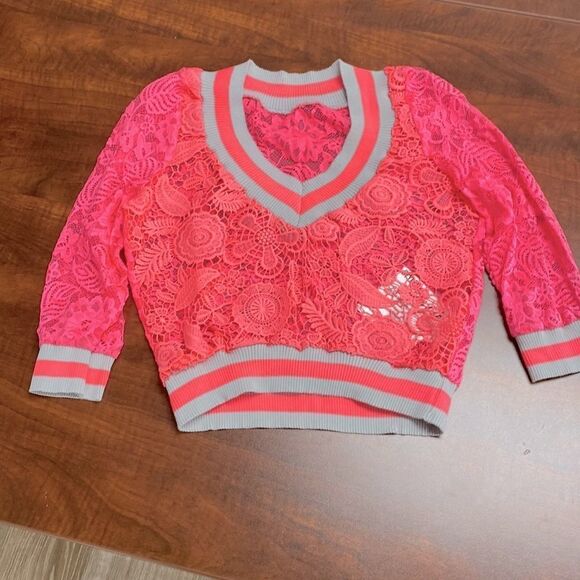 New Gorgeous Pink or Yellow Crop Top - Picture 2 of 5